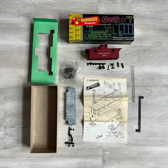 Roundhouse Products 1960s Caboose C 11 - 2:19 Pennsylvania Die Cast As-is - Picture 4 of 8